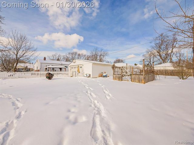 3877 Niagara Street, Wayne, MI 48184