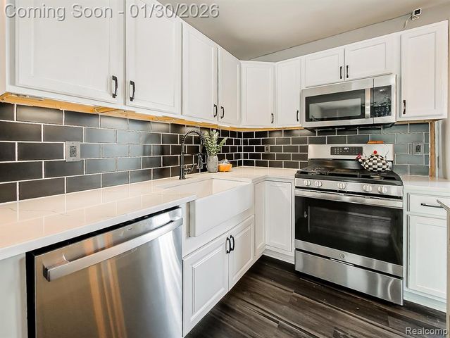 3877 Niagara Street, Wayne, MI 48184