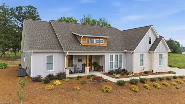 207 Wynnfall Drive, Lexington, NC 27295