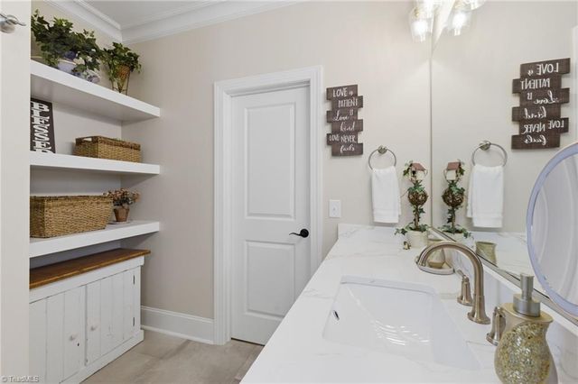 207 Wynnfall Drive, Lexington, NC 27295