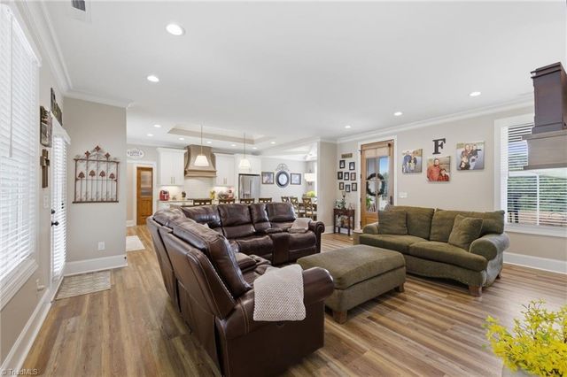 207 Wynnfall Drive, Lexington, NC 27295