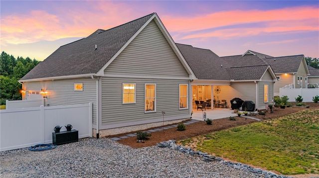 207 Wynnfall Drive, Lexington, NC 27295