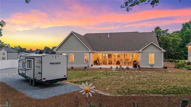 207 Wynnfall Drive, Lexington, NC 27295