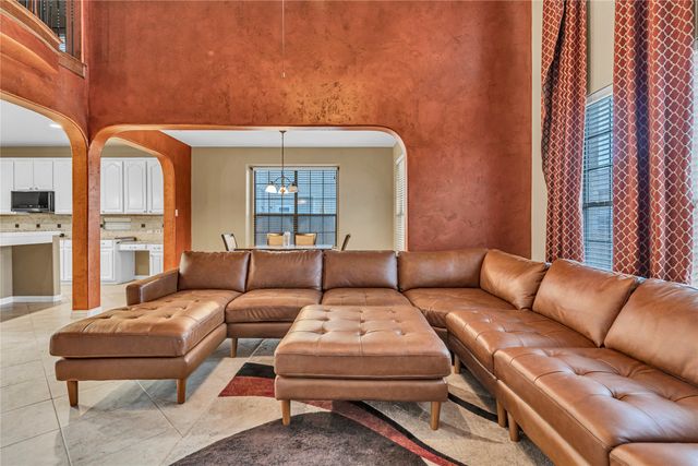 210 Rose Garden Way, Red Oak, TX 75154