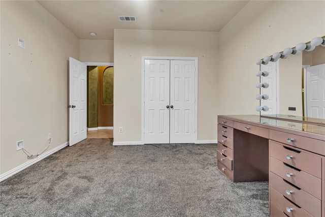 210 Rose Garden Way, Red Oak, TX 75154