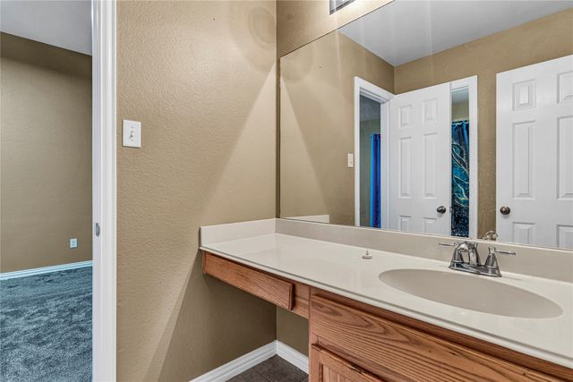 210 Rose Garden Way, Red Oak, TX 75154