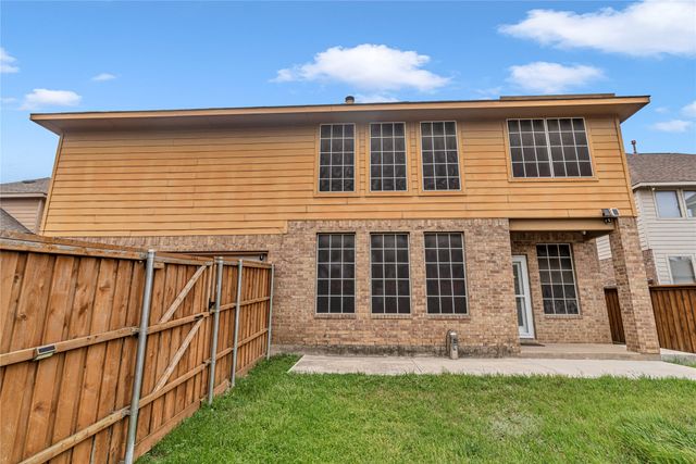 210 Rose Garden Way, Red Oak, TX 75154