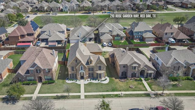 210 Rose Garden Way, Red Oak, TX 75154