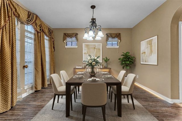 210 Rose Garden Way, Red Oak, TX 75154