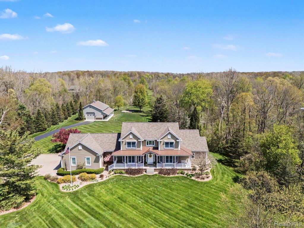 1720 N Lake Pleasant Road, Arcadia Township, MI 48412