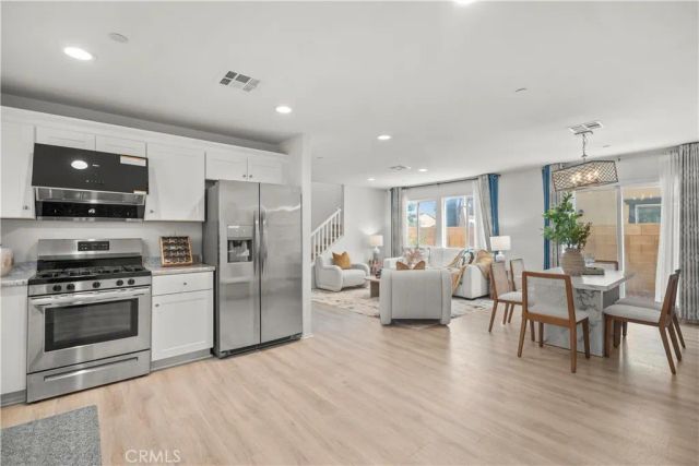 2854 E Sarnia, Ontario, CA 91761