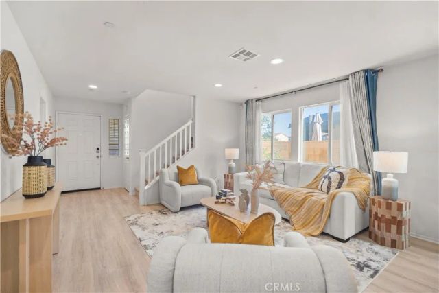 2854 E Sarnia, Ontario, CA 91761