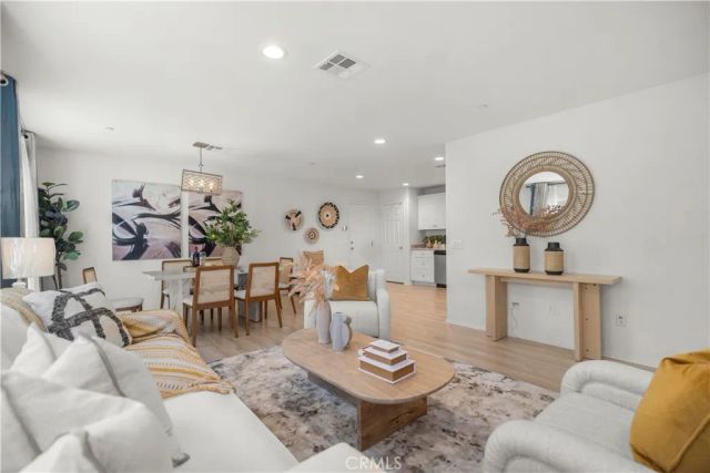 2854 E Sarnia, Ontario, CA 91761