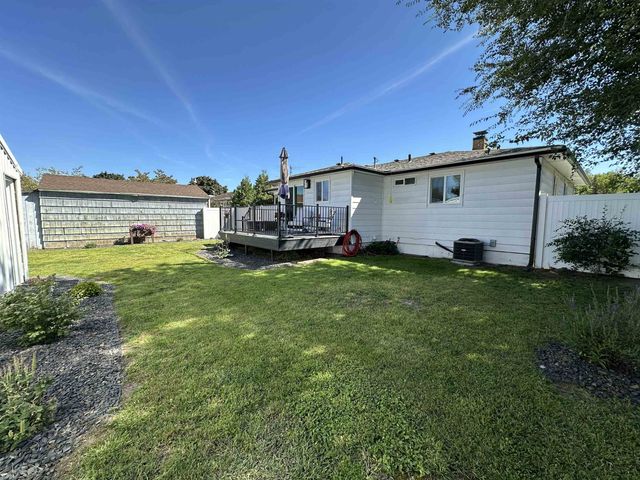 307 E Joseph Ave, Spokane, WA 99208