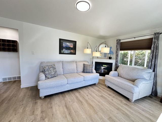 307 E Joseph Ave, Spokane, WA 99208
