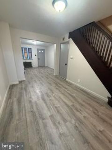 21 N ROCK ST, Shamokin, PA 17872