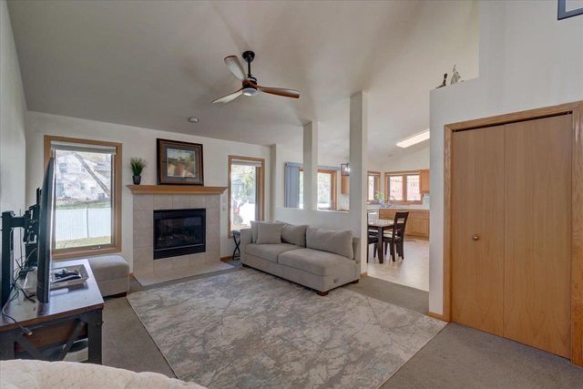 2738 Fell Road, Madison, WI 53713