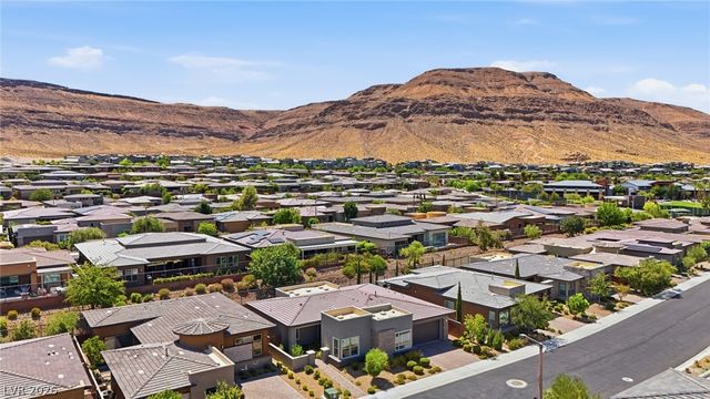 6783 Regency Valley Street, Las Vegas, NV 89148