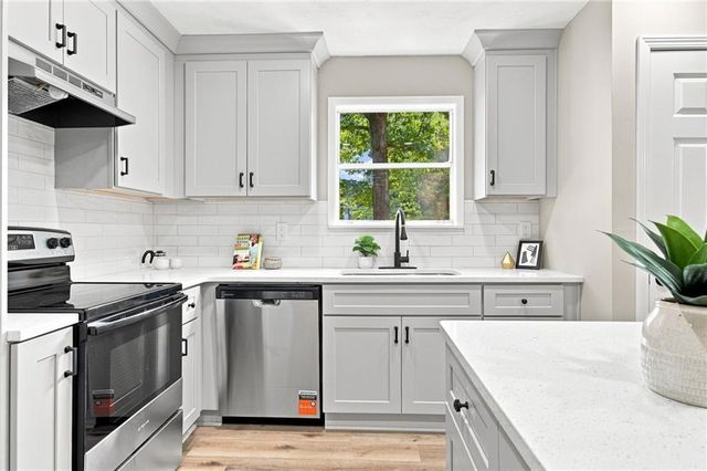 1869 Spring Avenue NW, Atlanta, GA 30318