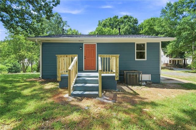 1869 Spring Avenue NW, Atlanta, GA 30318