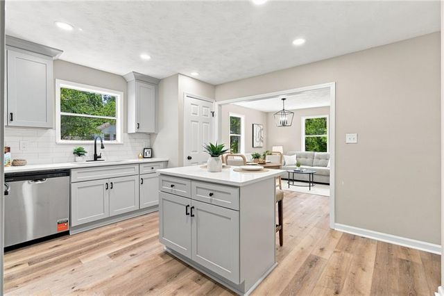 1869 Spring Avenue NW, Atlanta, GA 30318
