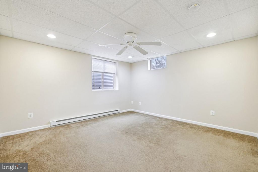 Image 104 of property listing at 54 DAYTON DR, Pasadena, MD 21122