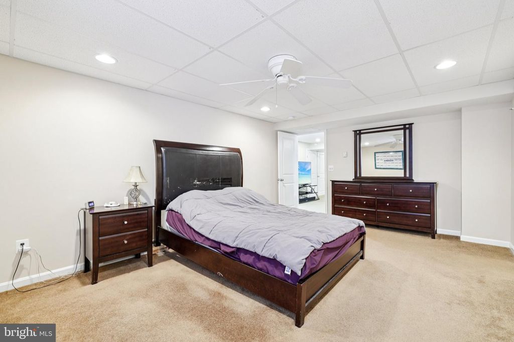 Image 107 of property listing at 54 DAYTON DR, Pasadena, MD 21122