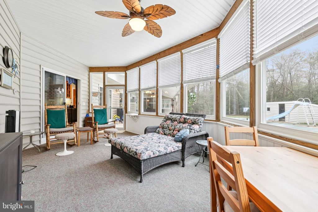 Image 116 of property listing at 54 DAYTON DR, Pasadena, MD 21122