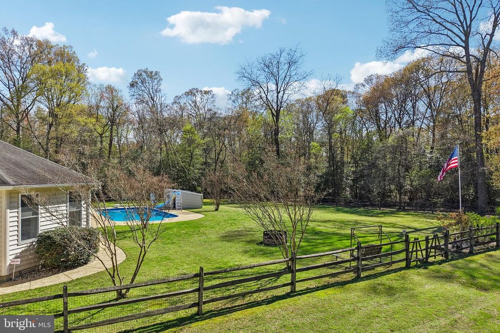 Image 23 of property listing at 54 DAYTON DR, Pasadena, MD 21122