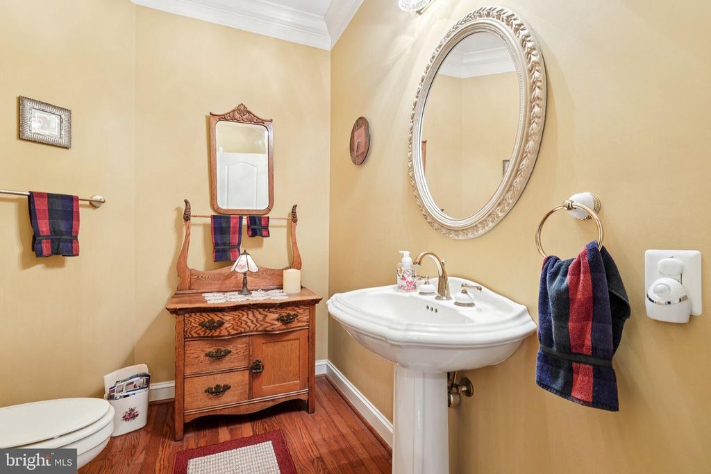 Image 57 of property listing at 54 DAYTON DR, Pasadena, MD 21122