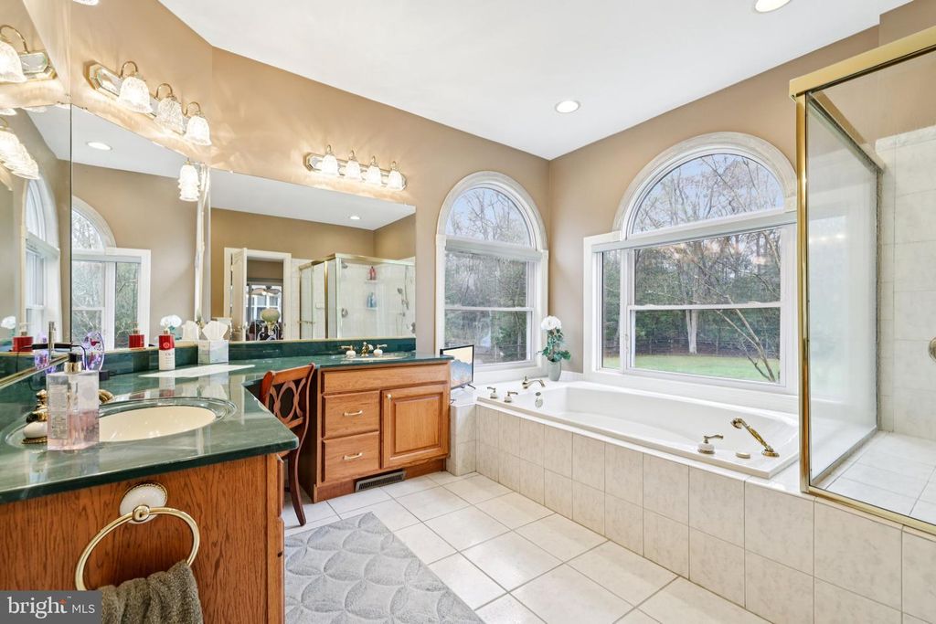 Image 63 of property listing at 54 DAYTON DR, Pasadena, MD 21122