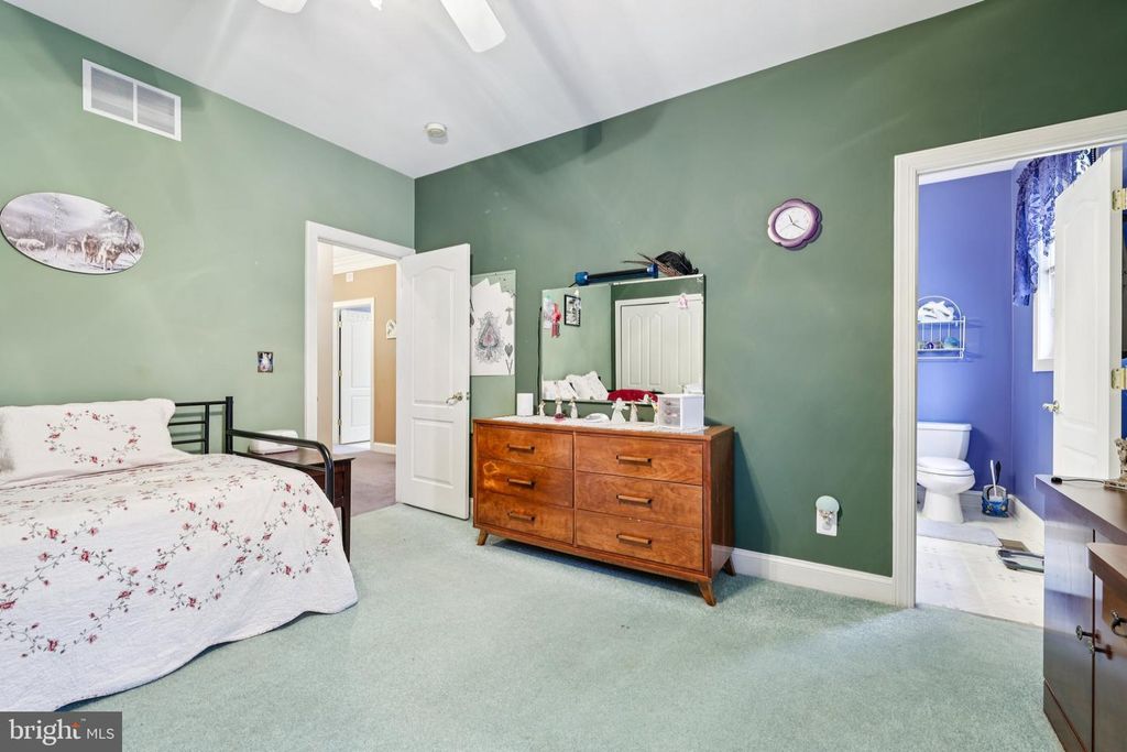 Image 69 of property listing at 54 DAYTON DR, Pasadena, MD 21122