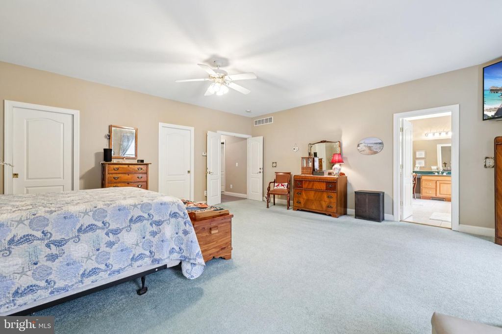 Image 70 of property listing at 54 DAYTON DR, Pasadena, MD 21122