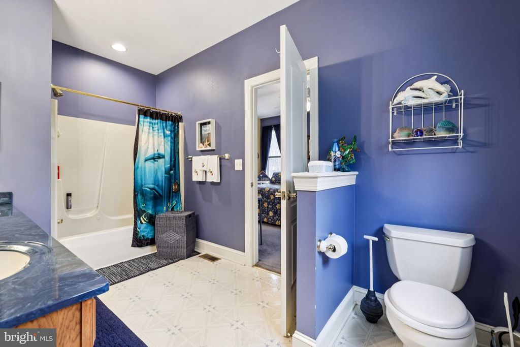 Image 73 of property listing at 54 DAYTON DR, Pasadena, MD 21122