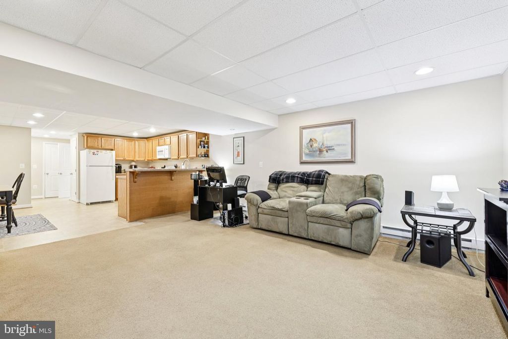 Image 83 of property listing at 54 DAYTON DR, Pasadena, MD 21122