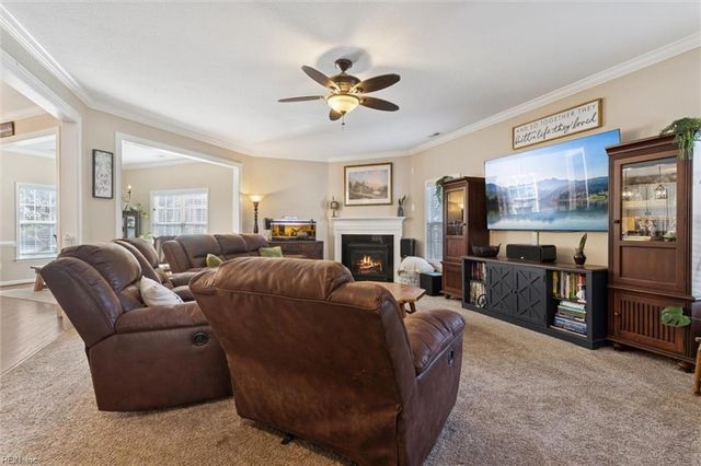 1301 Founders Pointe TRL, Carrollton, VA 23314