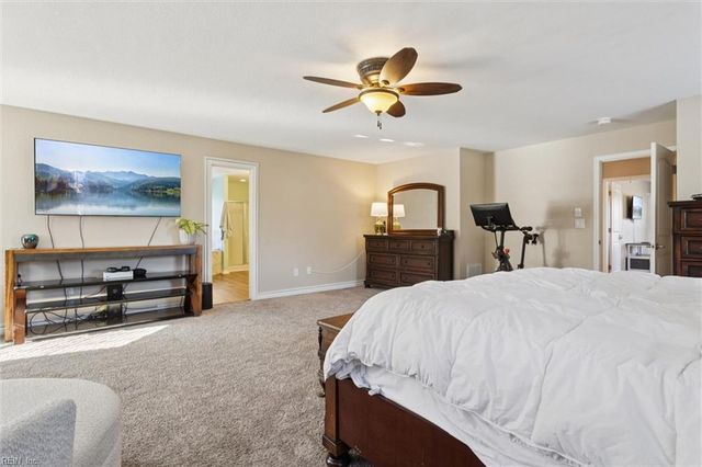 1301 Founders Pointe TRL, Carrollton, VA 23314