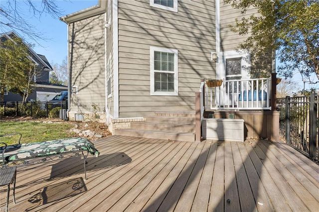 1301 Founders Pointe TRL, Carrollton, VA 23314