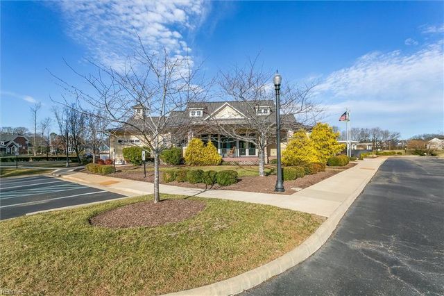 1301 Founders Pointe TRL, Carrollton, VA 23314