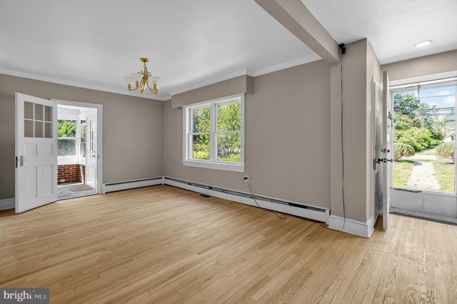241 EDWARDS FERRY RD NE, Leesburg, VA 20176