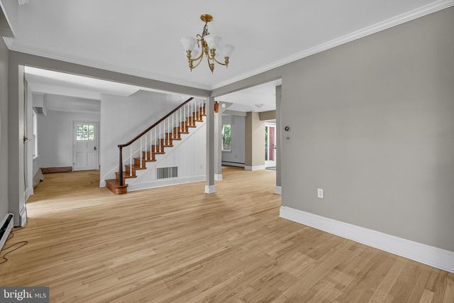 241 EDWARDS FERRY RD NE, Leesburg, VA 20176