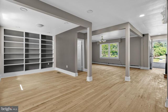 241 EDWARDS FERRY RD NE, Leesburg, VA 20176