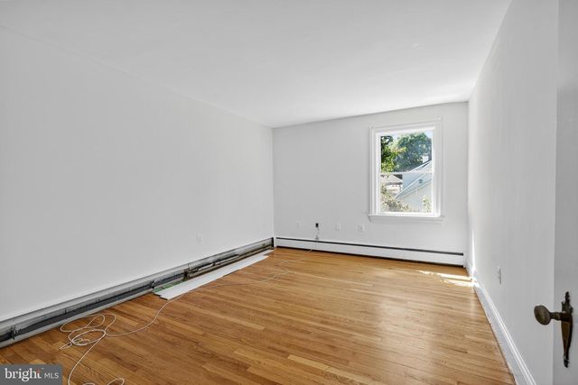 241 EDWARDS FERRY RD NE, Leesburg, VA 20176