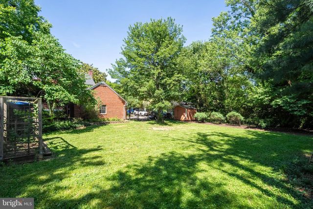 241 EDWARDS FERRY RD NE, Leesburg, VA 20176