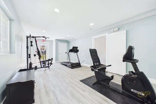 15 Park Ave 211, Hull, MA 02045
