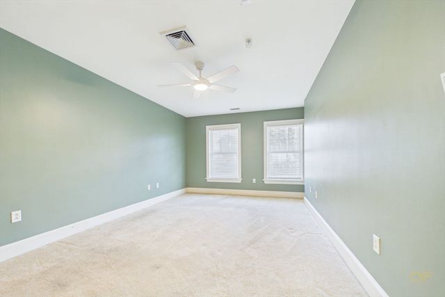 15 Park Ave 211, Hull, MA 02045
