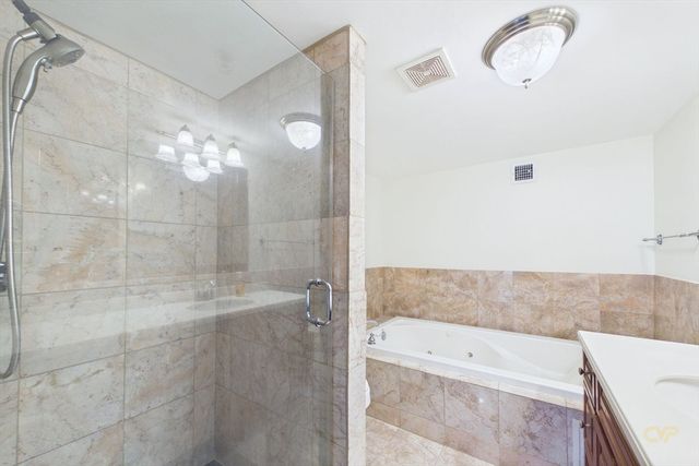 15 Park Ave 211, Hull, MA 02045