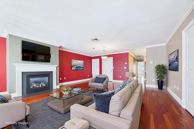 15 Park Ave 211, Hull, MA 02045