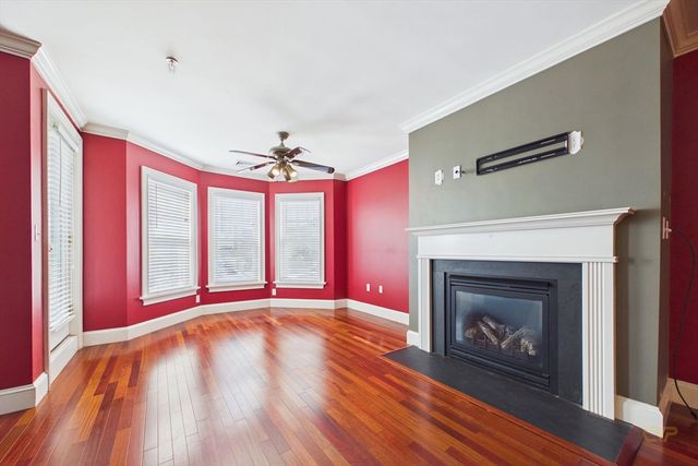 15 Park Ave 211, Hull, MA 02045