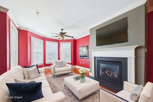 15 Park Ave 211, Hull, MA 02045